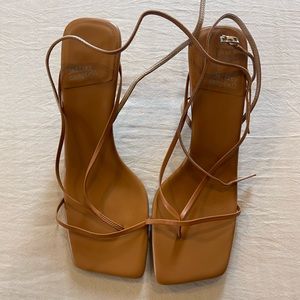 🍒Jeffrey Campbell Kitten Heels🍒